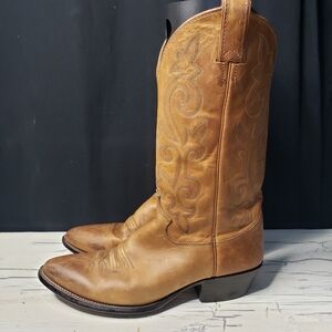 Justin Boots 'Buck' Cowboy Boots - Tan in Men's size 9.5 D